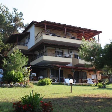 Bambola Apartments Nea Moudania Exterior photo