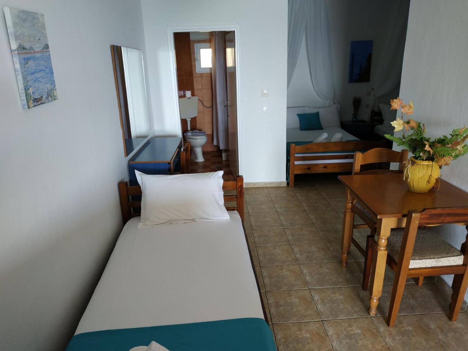 Bambola Apartments Nea Moudania Room photo