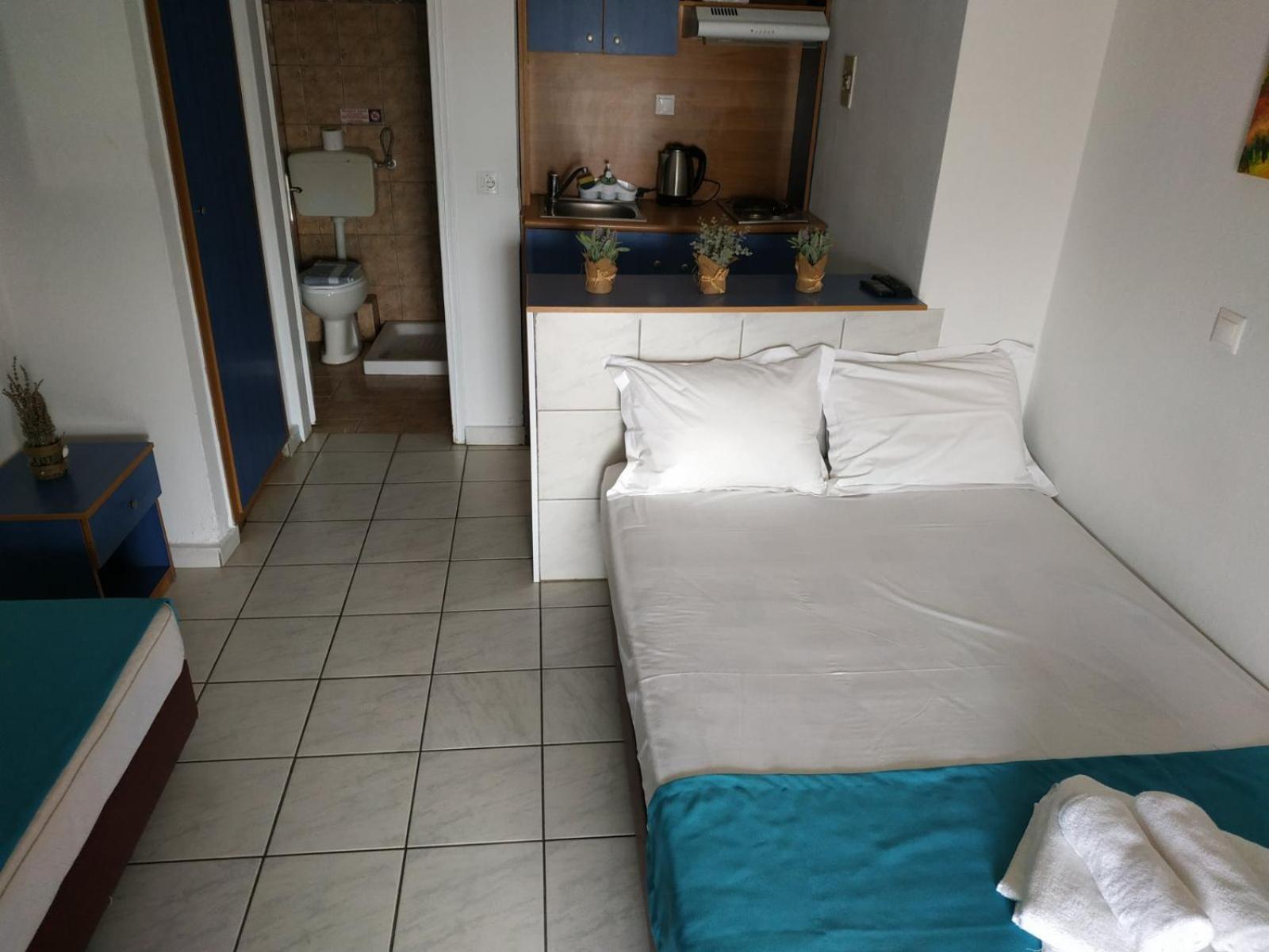 Bambola Apartments Nea Moudania Room photo