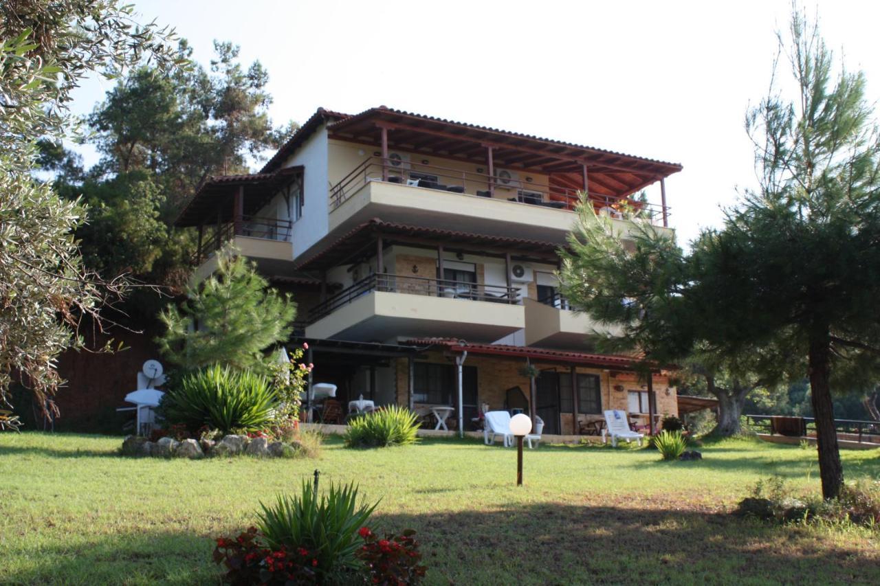 Bambola Apartments Nea Moudania Exterior photo